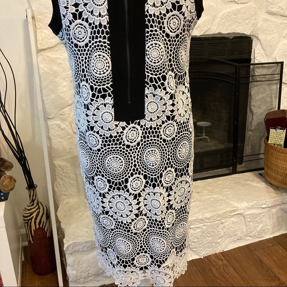 R & M RICHARDS DRESS WHITE OVERLAY DRESS SIZE 8 - Picture 4 of 9